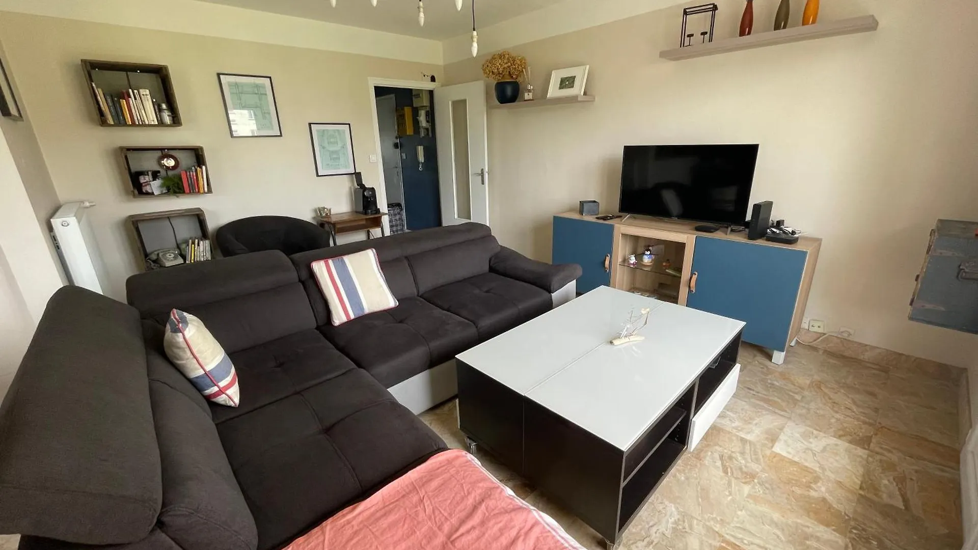 Appartement Spacieux. P Gratuit.Plage A 13 Min Брест Франция